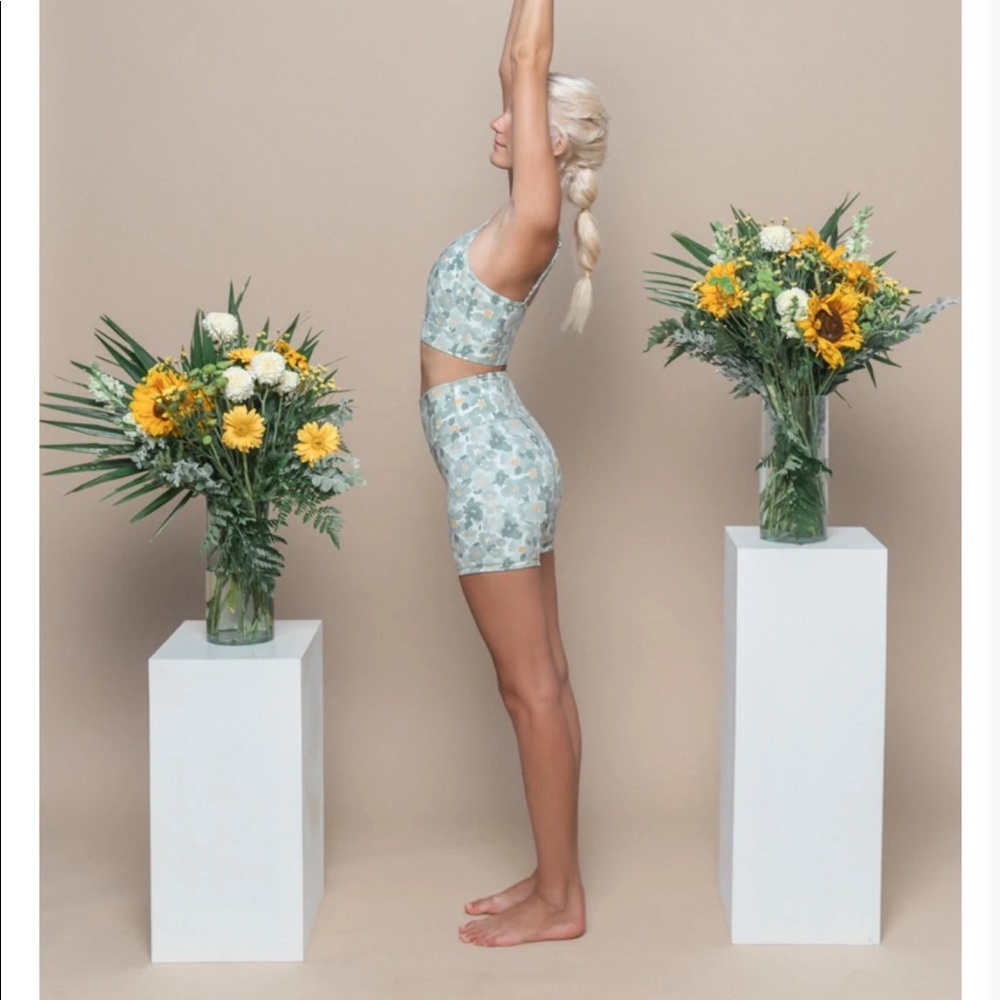 Work out yoga lounge set bike shorts tank top crop